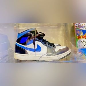 Men’s Size 9.5 Air jordan 1 Mid white black racer blue.